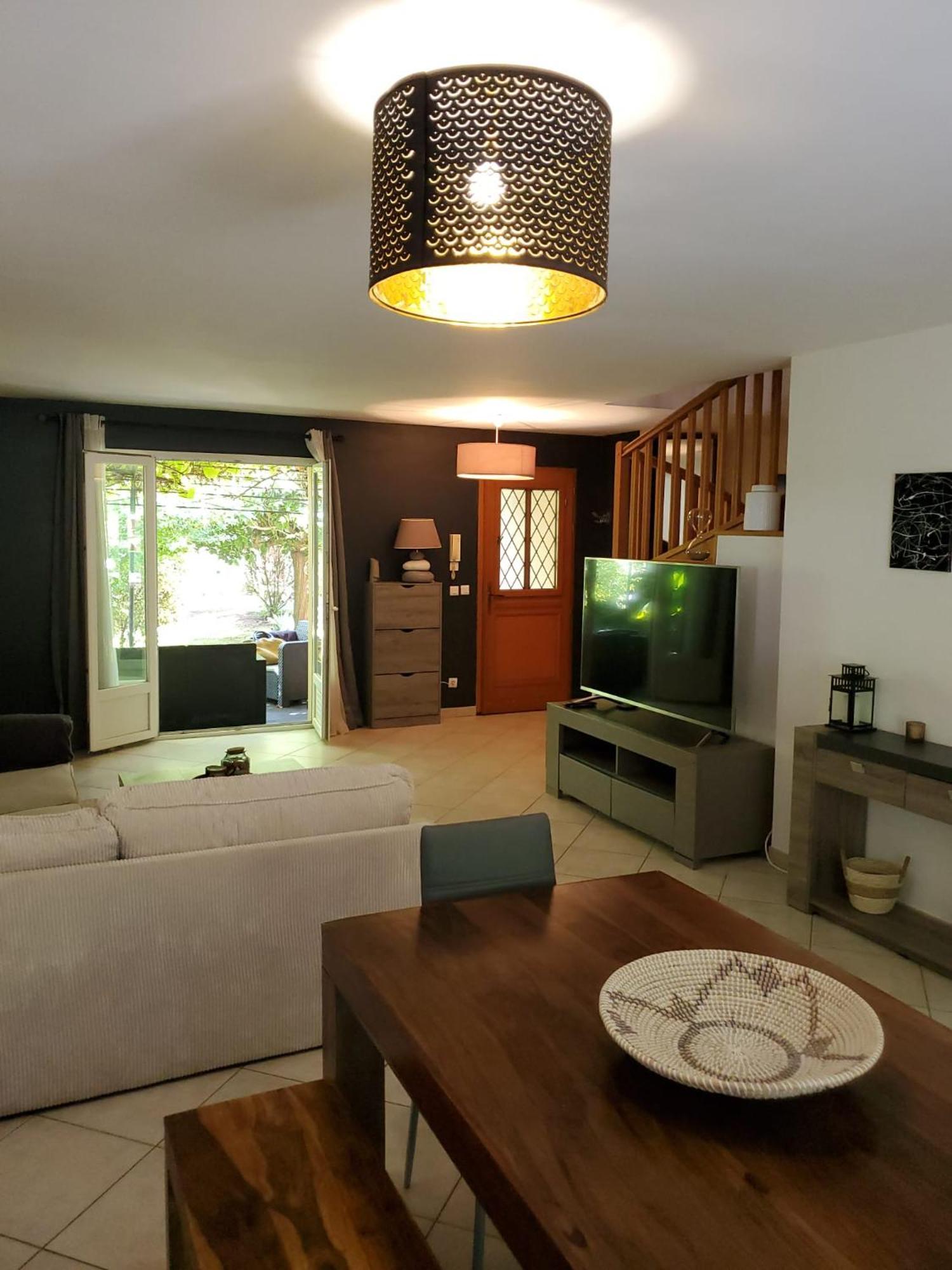 Belle Maison Sud Seine-Et-Marne Rubelles Екстер'єр фото